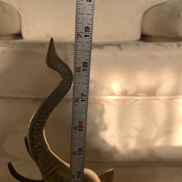 Brass elephant standing on. Oh no small drum. - Picture 7 of 8